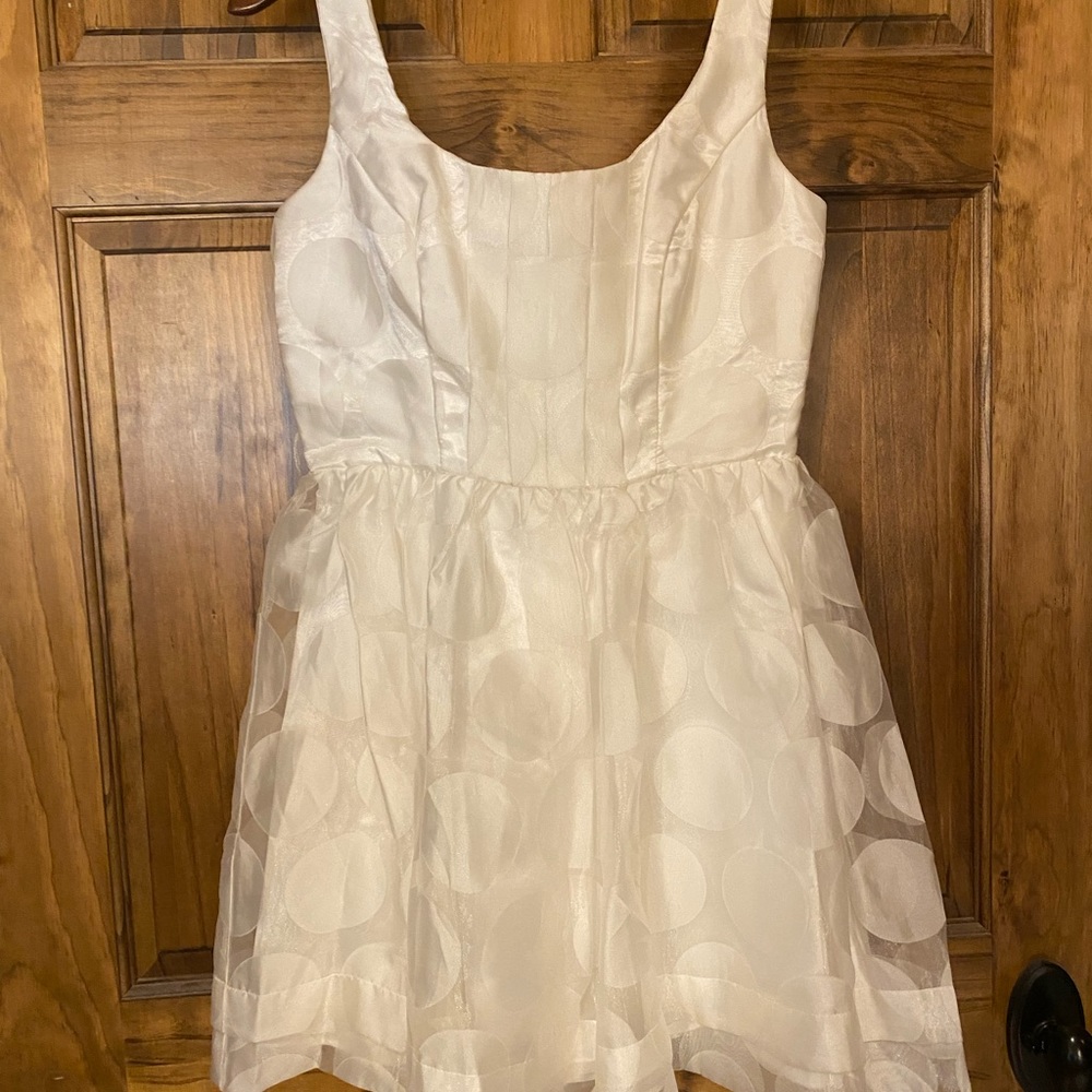 Short white dress